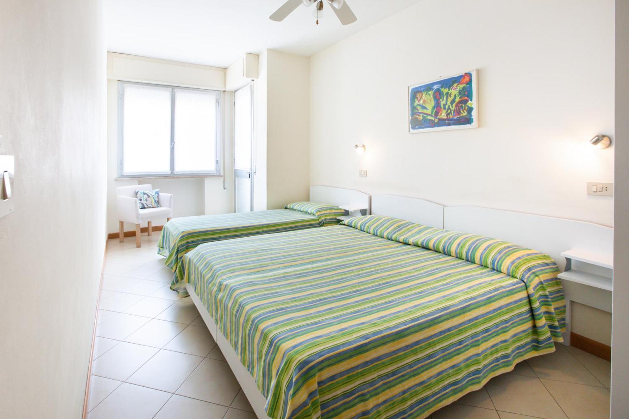 Condominio Italia Lignano Sabbiadoro Exterior foto
