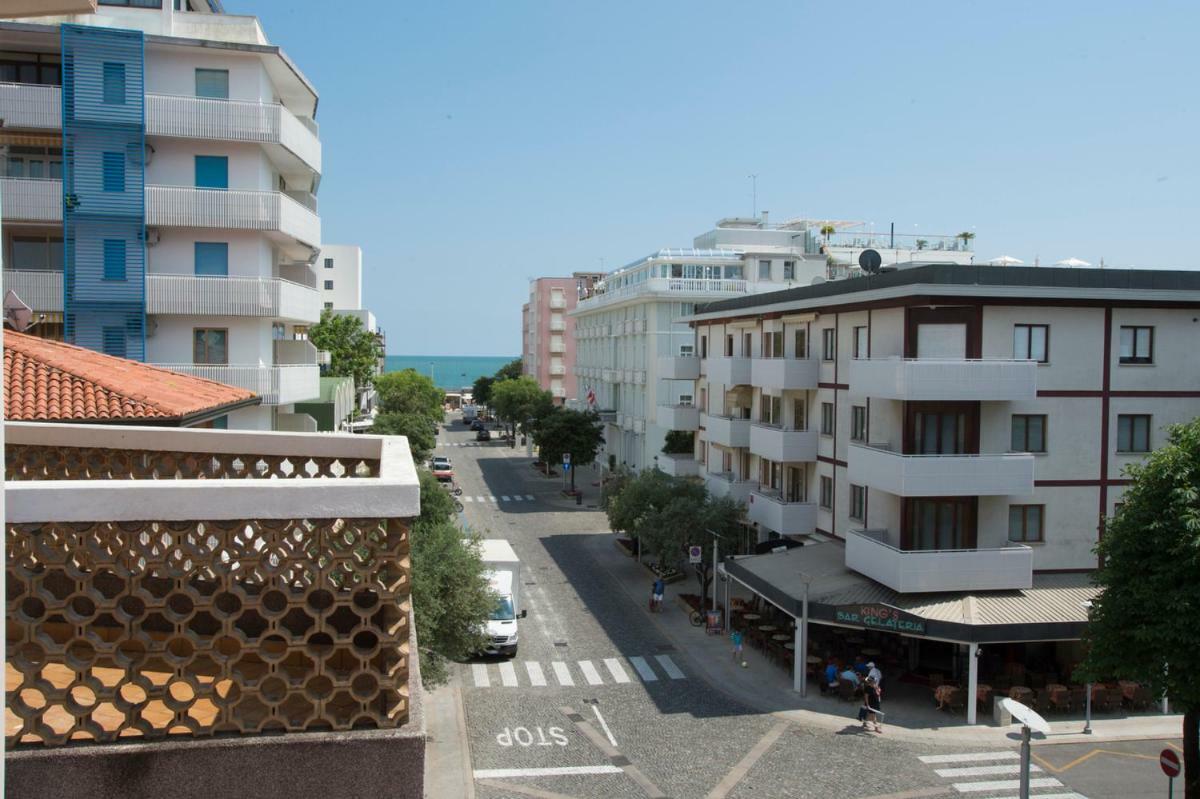 Condominio Italia Lignano Sabbiadoro Exterior foto